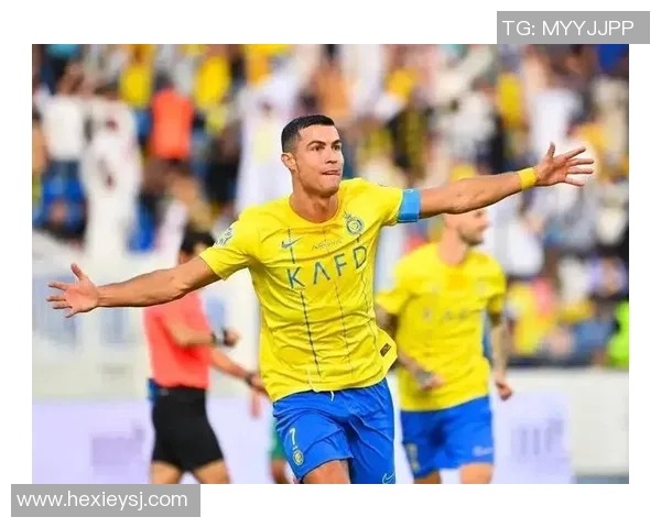 女足球明星的魅力与风采展现，激励更多女孩追逐梦想的海报设计